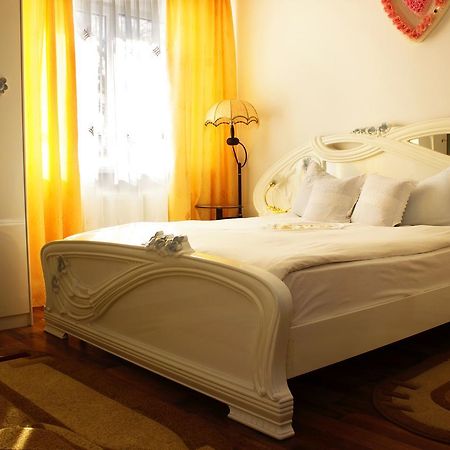 Hotel Confort Drochia Esterno foto