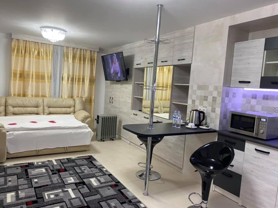 Hotel Confort Drochia Esterno foto
