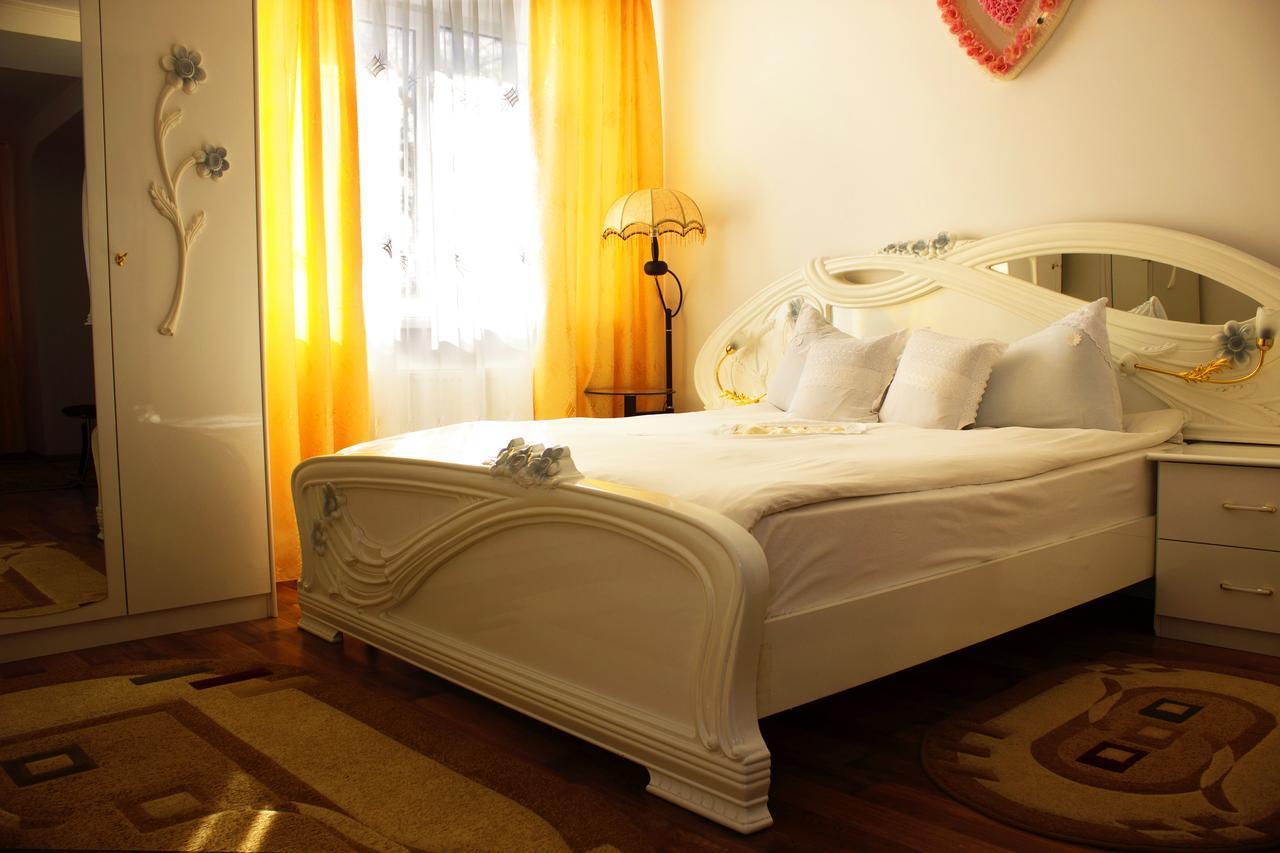 Hotel Confort Drochia Esterno foto