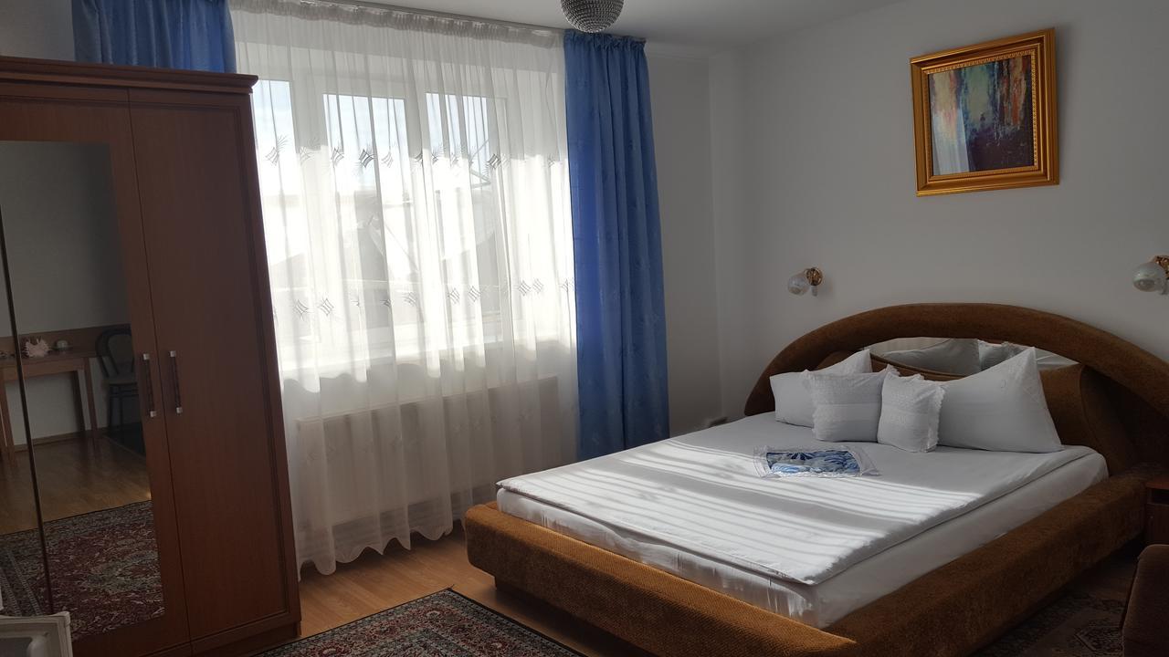Hotel Confort Drochia Esterno foto